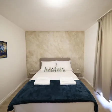 Feelings-3 By Interhome Sukošan