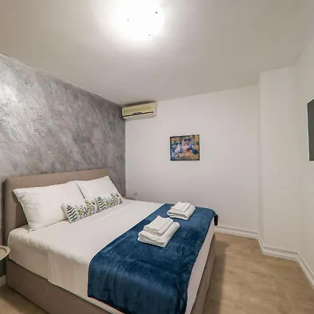 Feelings-3 By Interhome Sukosan