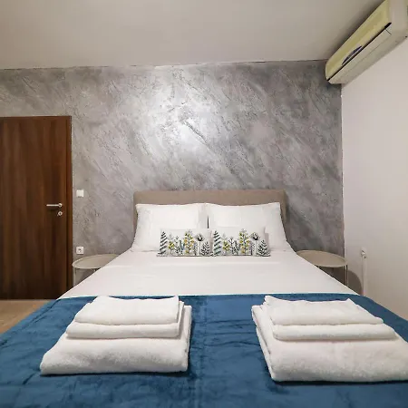 Feelings-3 By Interhome *