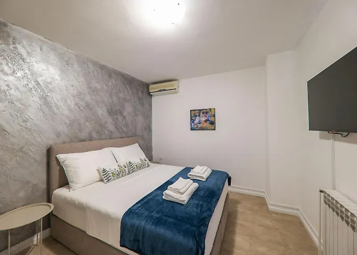 Feelings-3 By Interhome Sukošan